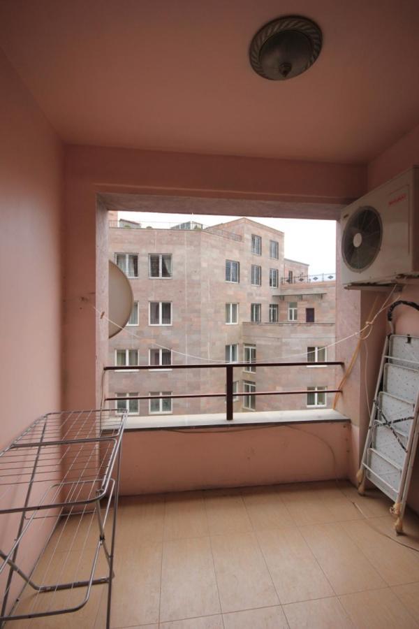 Rent Inn Yerevan On North Avenue מראה חיצוני תמונה