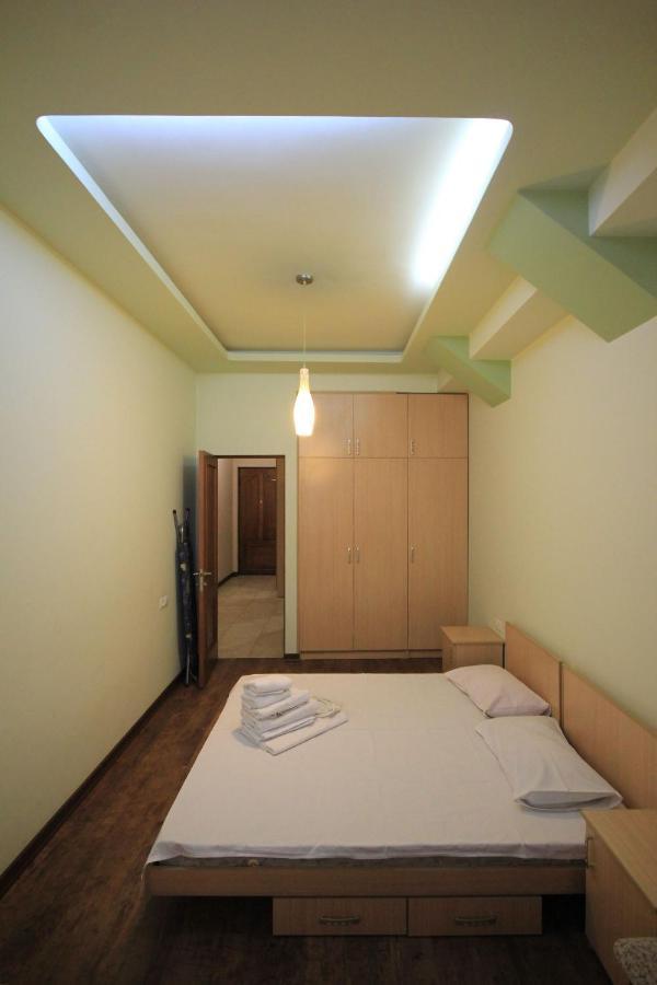 Rent Inn Yerevan On North Avenue מראה חיצוני תמונה