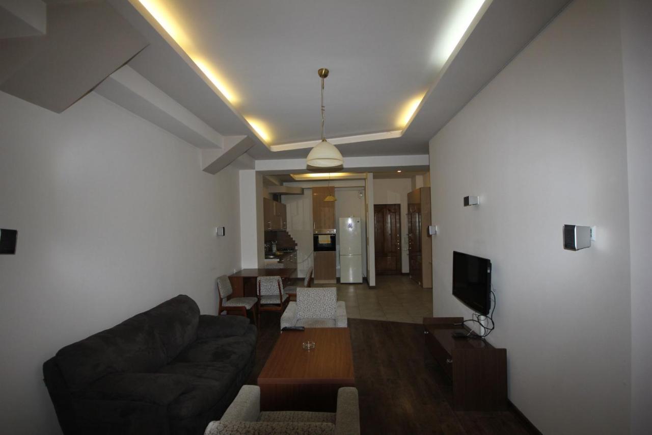 Rent Inn Yerevan On North Avenue מראה חיצוני תמונה